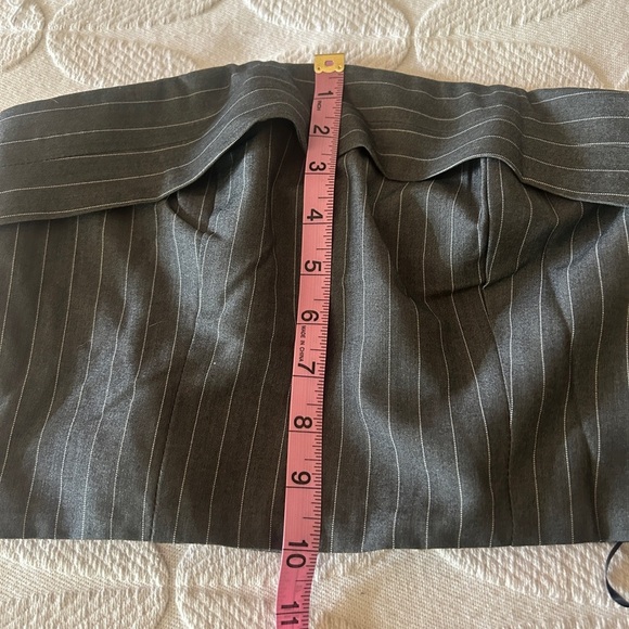 Princess Polly Charcoal pinstripe strapless crop top size 2. Like new - Picture 10 of 16